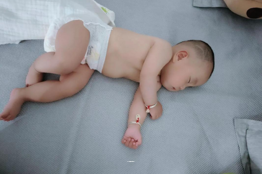 项城怀孕多久会显肚子